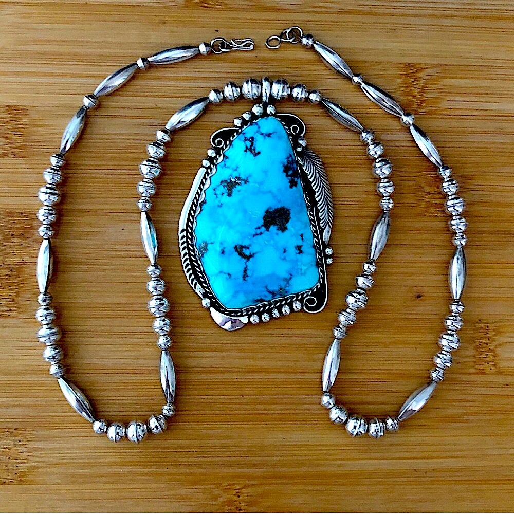 $725 Signed Designer Navajo Pendant & Necklace Marked D. SECATERO STERLING - Picture 4 of 12